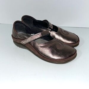 Naot Matai Mary Jane Metalic Brown Copper Leather Swirl Comfort Shoes Loafers 37